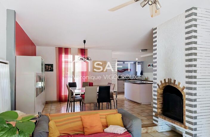 Belle villa lumineuse de plain pied dans quartier residentiel, sur grand terrain — photo 5