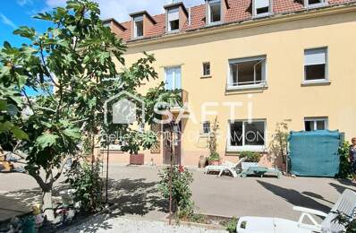 COUP DE CUR  BELLE MAISON DE CARACTÈRE AVEC PISCINE, JARDIN ET 4 GARAGES - SANS VIS-À-VIS ET ENVIRONNEMENT CALME EN PLEINE VILLE AVEC TOUTES LES COMMODITÉS. — photo du bien