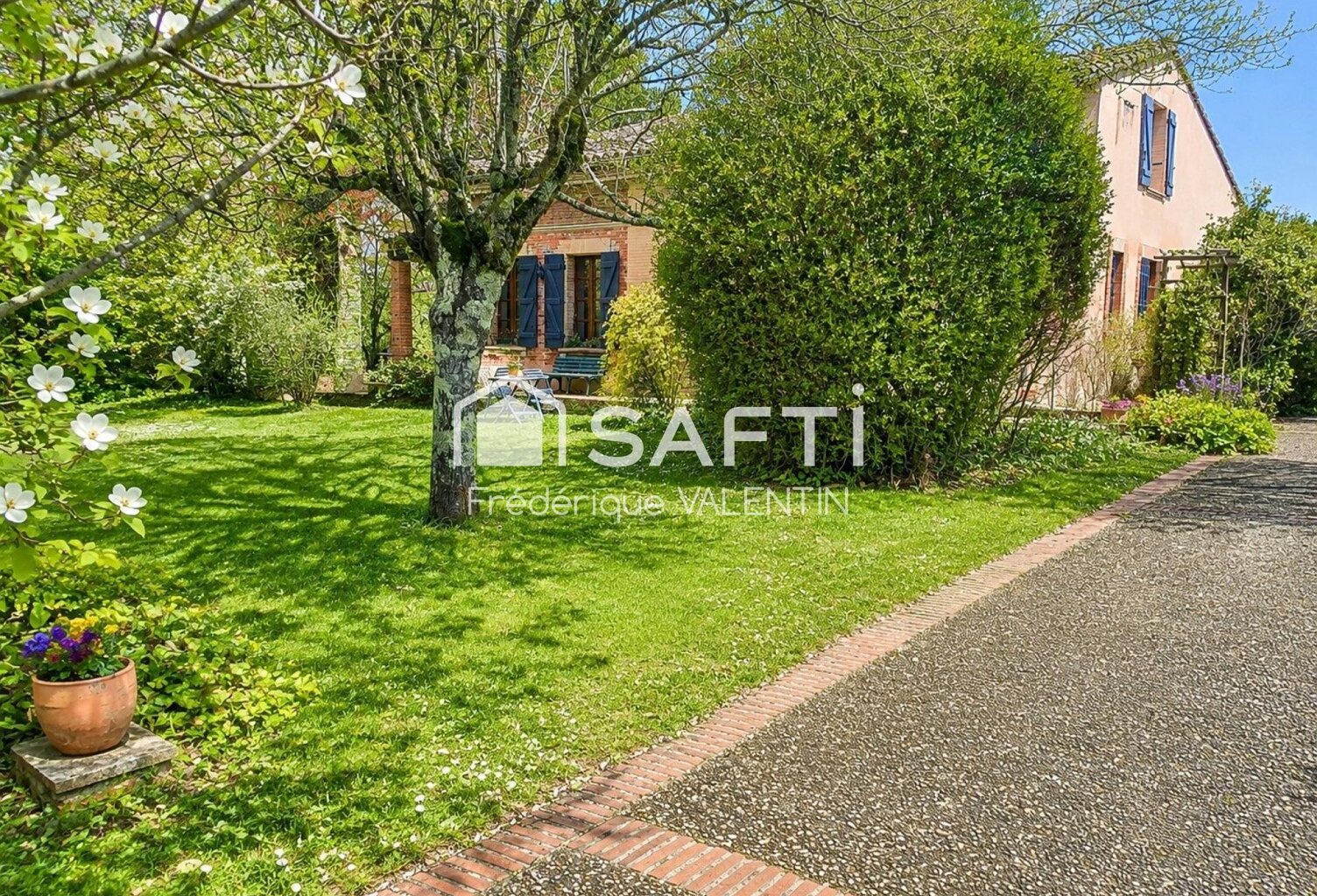 ROUFFIAC-TOLOSAN-Toulousaine 256 m² jardin et piscine — photo 1