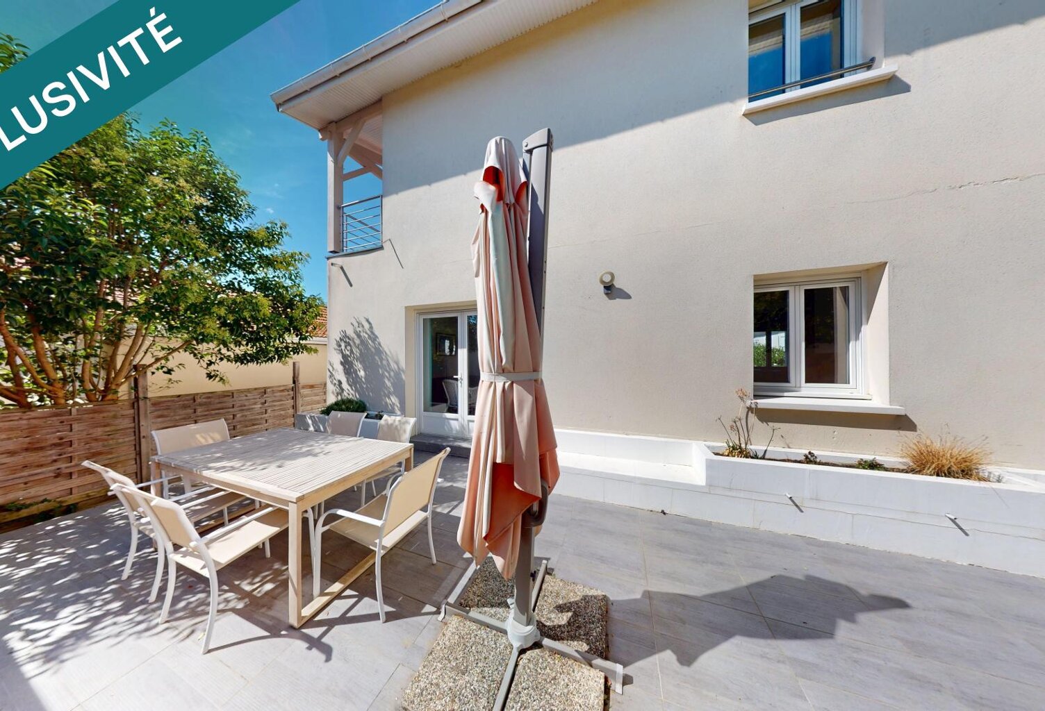 HAUT DE BASSENS MAISON AVEC TERRASSE GRAND GARAGE — photo 1
