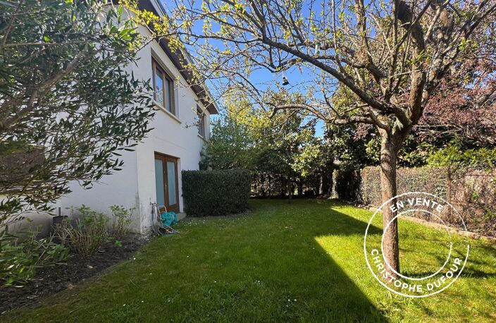 Clamart - Quartier Schneider - Proximité de la forêt de Meudon. Maison de 1970 - 6 pièces, 4 chambres — photo 2