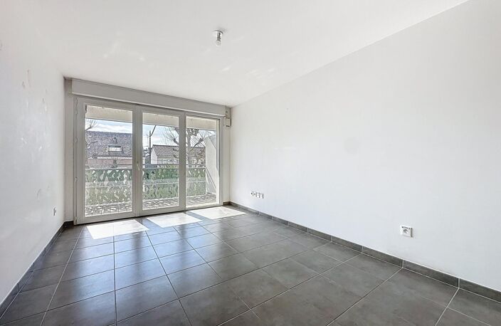 Superbe T2 lumineux avec balcon et stationnement — photo 3