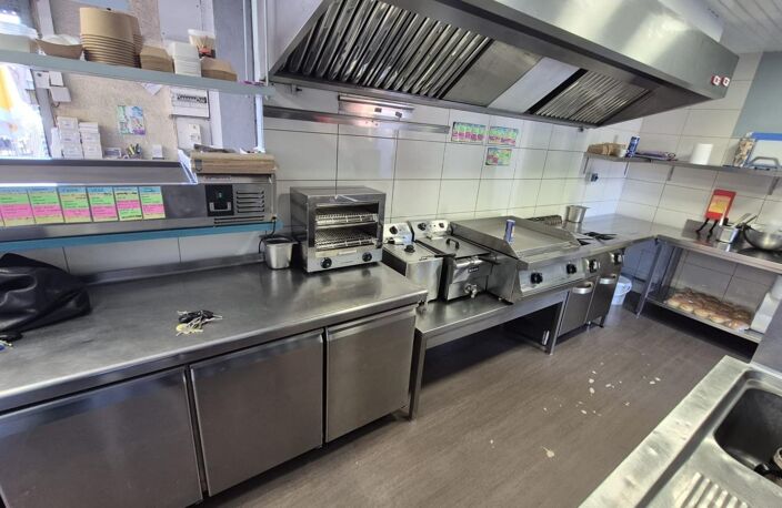 Restaurant à Burgers , logement possible — photo 3