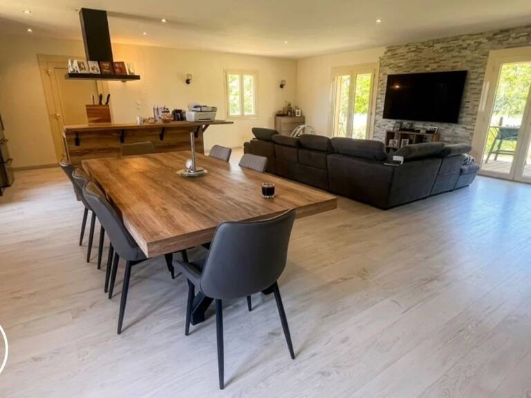 Exclusivité : Maison familiale de plain-pied avec vaste séjour de 76 m² — photo 1