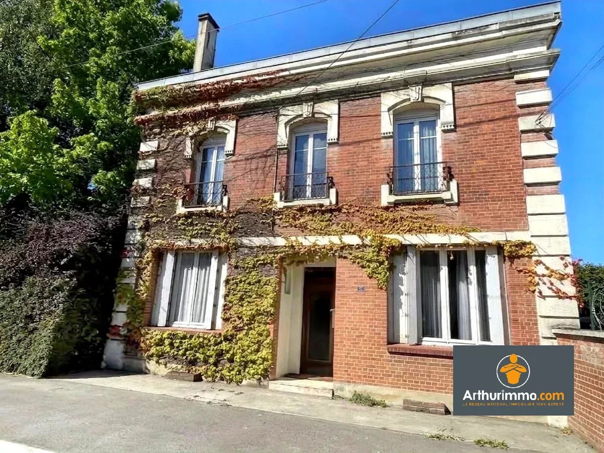 Maison 8 pièces 170 m² · à Montcornet · 170 m² · 159 000 €
