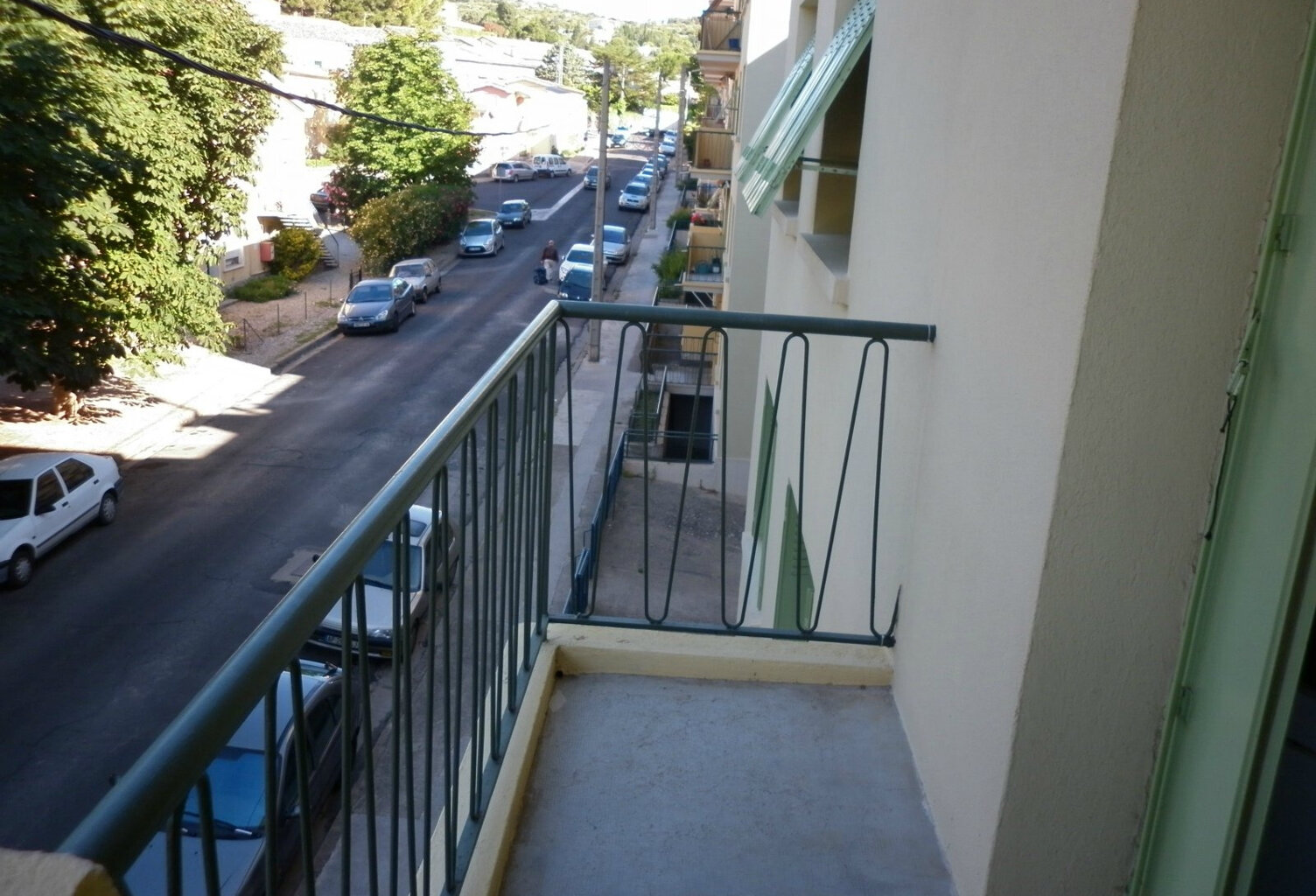 location appartement T5 avec  grand balcon et cave à la rési — photo 1