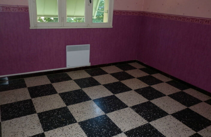 location appartement T5 avec  grand balcon et cave à la rési — photo 3