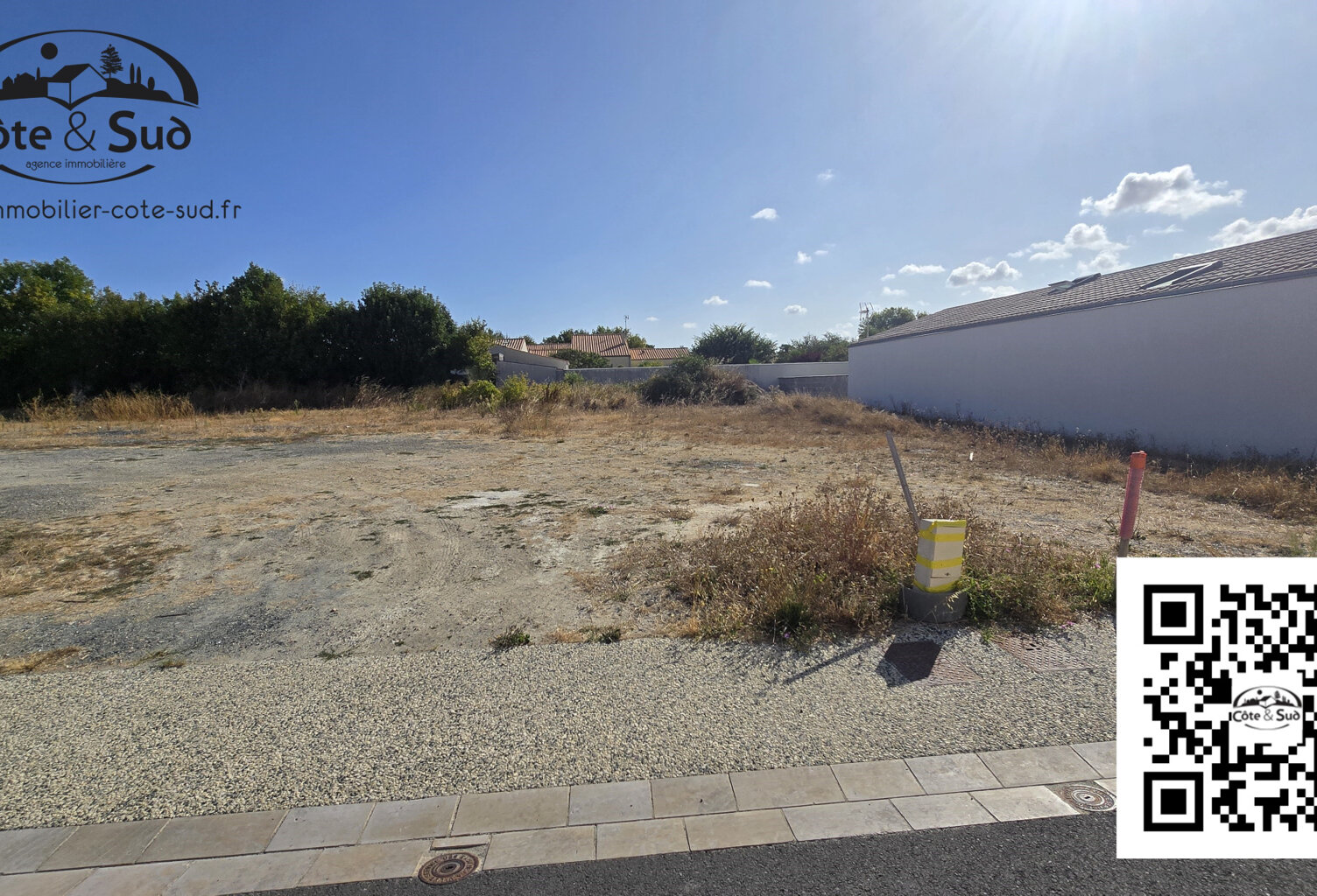 LA  JARRIE — photo 1