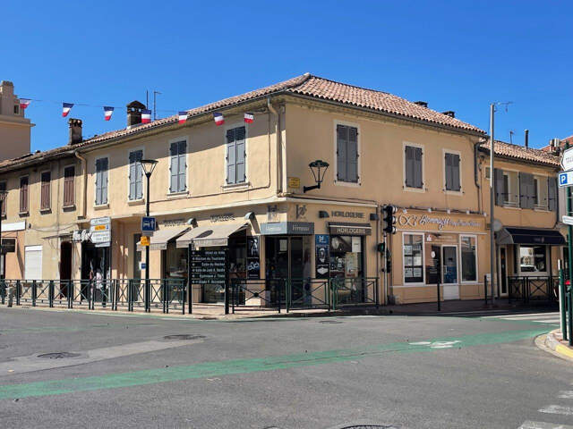 IMMEUBLE DE RAPPORT LA GARDE (83130) EMPLACEMENT DE 1ER ORDR — photo du bien