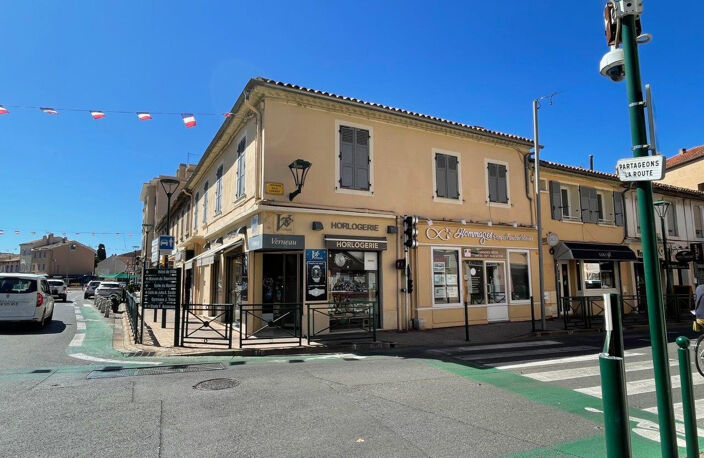 IMMEUBLE DE RAPPORT LA GARDE (83130) EMPLACEMENT DE 1ER ORDR — photo 4
