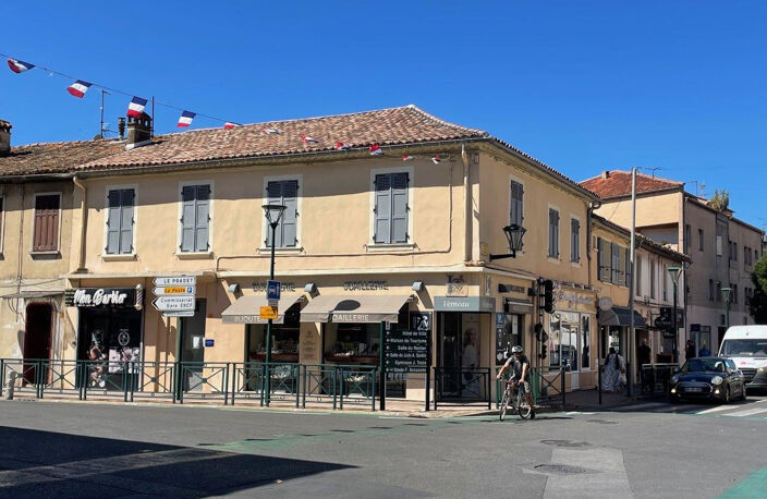 IMMEUBLE DE RAPPORT LA GARDE (83130) EMPLACEMENT DE 1ER ORDR — photo 5