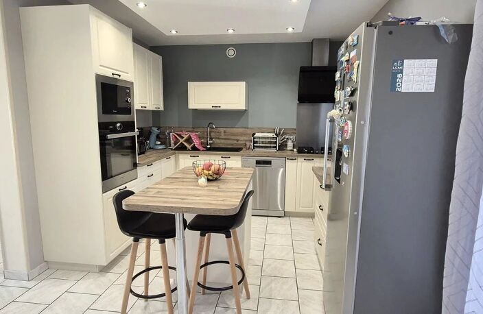 Vente maison 5 pièces 86 m² Guécélard (72230) — photo 2