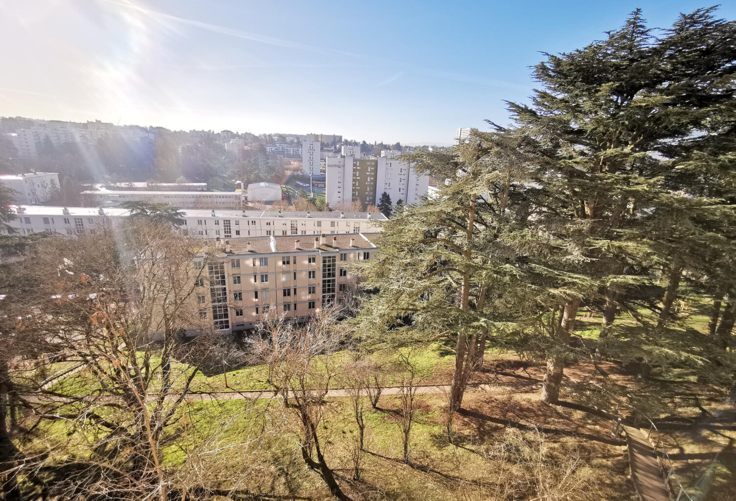 Appartement type 4 de 67 m2 avec balcon et cave 69005 LYON — photo 1