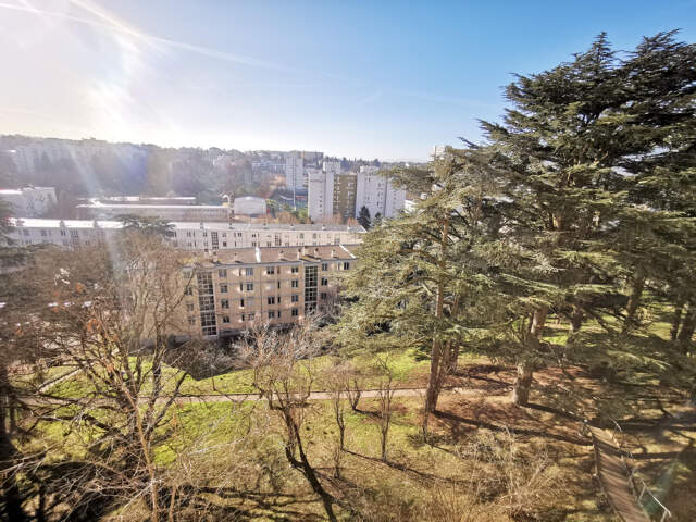 Appartement type 4 de 67 m2 avec balcon et cave 69005 LYON — photo du bien