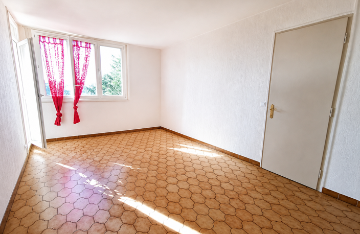 Appartement type 4 de 67 m2 avec balcon et cave 69005 LYON — photo 2