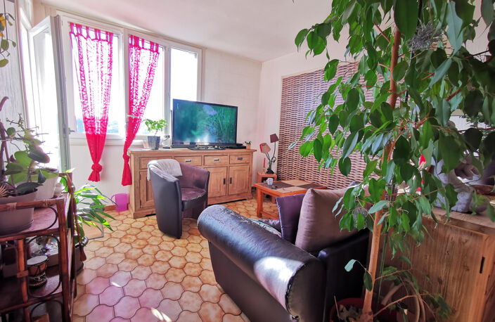 Appartement type 4 de 67 m2 avec balcon et cave 69005 LYON — photo 3