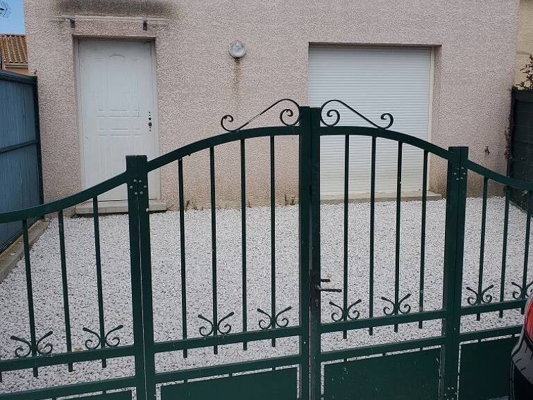 Villa — photo 1