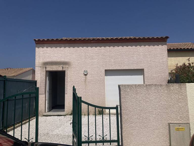 Villa — photo 1