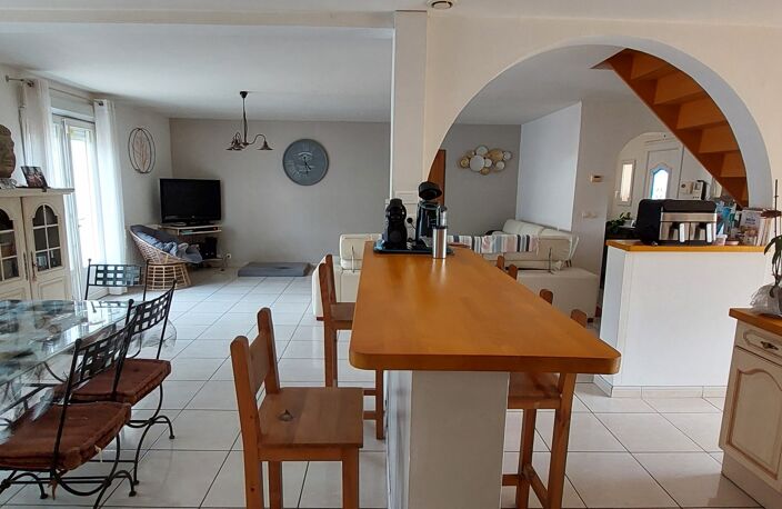 Vente Maison/villa 10 pièces — photo 4