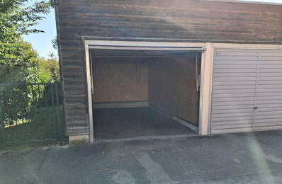 Parking / box Bron — photo du bien
