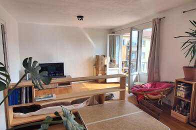 Appartement 3 pièces 690 €
