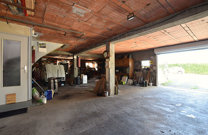 MAISON SPACIEUSE AVEC SOUS SOL TOTAL, PROCHE DES COMMERCES : — photo 5