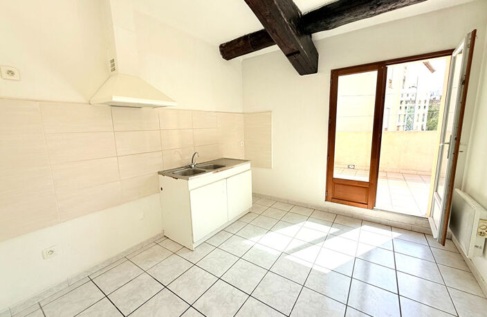 Maison de ville Agde avec grande terrasse et garage — photo 2