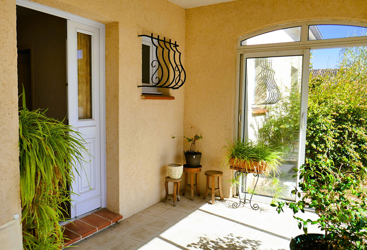 Saint Sulpice - Maison traditionelle de plain pied - 121m² avec garage et jardin — photo 1