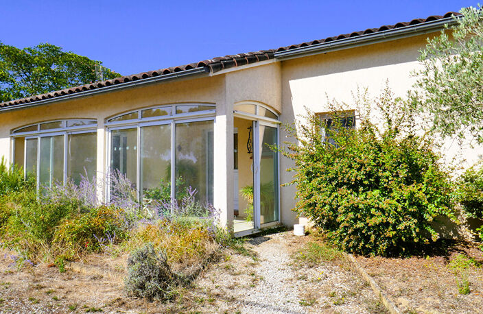 Saint Sulpice - Maison traditionelle de plain pied - 121m² avec garage et jardin — photo 2
