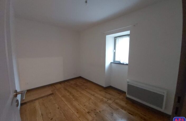 Location appartement 4 pièces 82 m² à Tarascon-sur-Ariège (09400) — photo 5