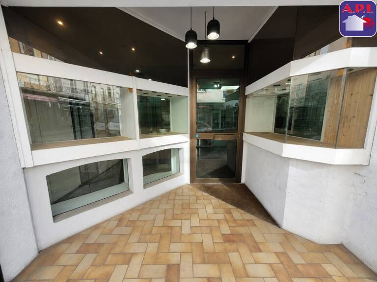 LOCAL COMMERCIAL — photo 1