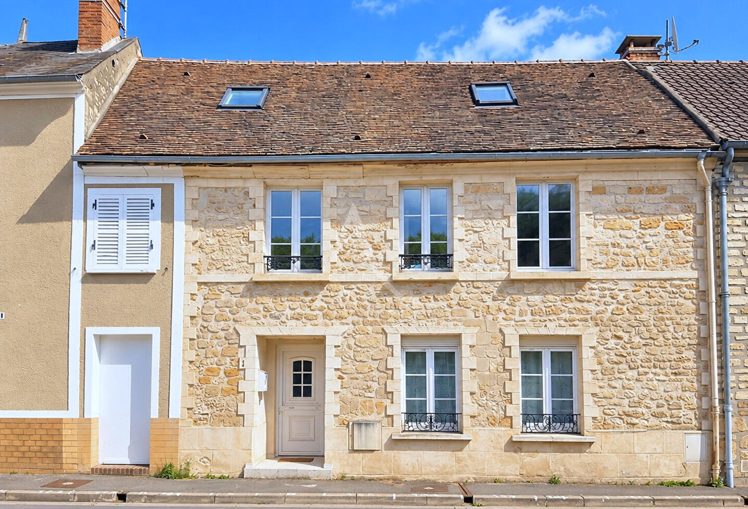 MAISON EN PIERRE ? 4 CHAMBRES ? GARE LIGNE J ? VEXIN FRANÇAIS — photo 1