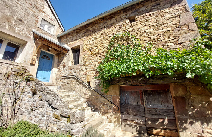Maison de type 2 avec une cour, grande cave et grange attenante - DRUELLE — photo 2