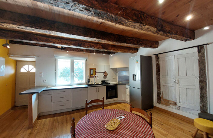 Maison de type 2 avec une cour, grande cave et grange attenante - DRUELLE — photo 4