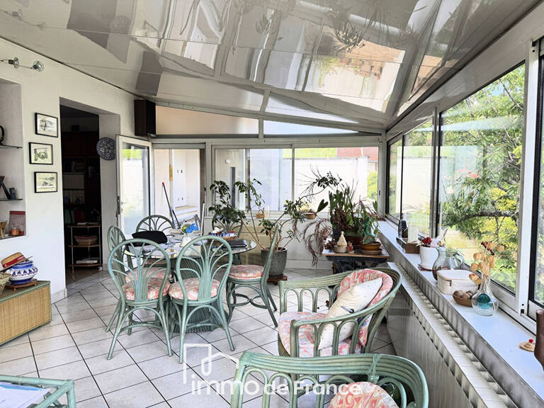Belle maison familiale de 145 m² avec jardin clos, garage, véranda. — photo 1