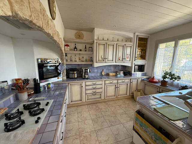 Plan de Cuques Villa T7 — photo du bien