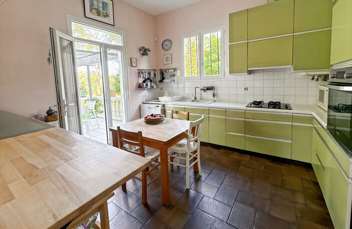 Maison Jouy Le Moutier 7 pièce(s) 171 m2 — photo 3