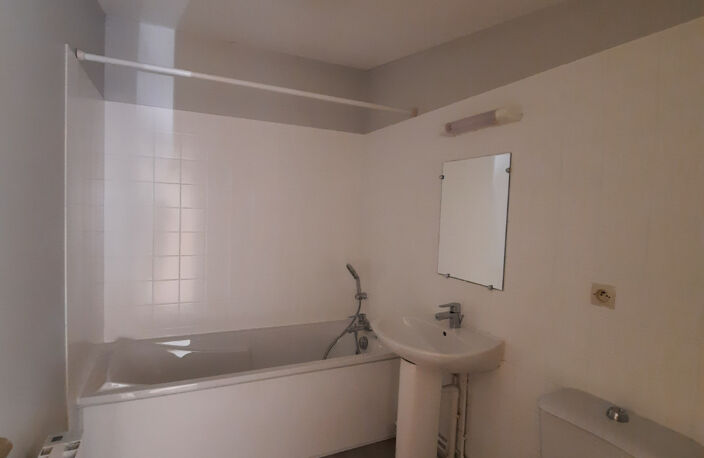 T2 - Duplex Jonzac Centre Ville — photo 3