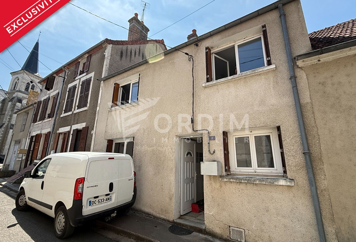 NEUVY-SUR-LOIRE, MAISON DE VILLE IDÉALE INVESTISSEUR — photo 1