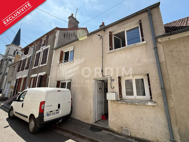 NEUVY-SUR-LOIRE, MAISON DE VILLE IDÉALE INVESTISSEUR — photo du bien