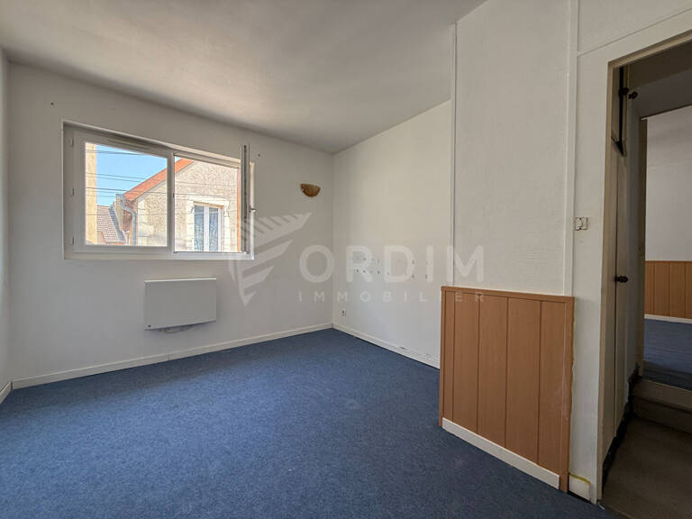 NEUVY-SUR-LOIRE, MAISON DE VILLE IDÉALE INVESTISSEUR — photo 1