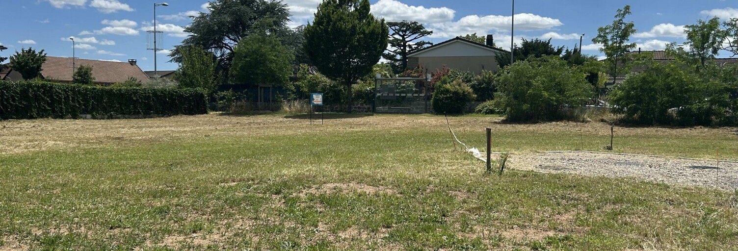 Terrain  751 m² à vendre à Saint-Genis-les-Ollières (69290)