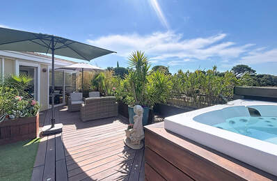 FREJUS - VILLA SUR LE TOIT T4 DE 103 M² TERRASSE DE PLUS DE 50 M² AVEC JACUZZI — photo du bien