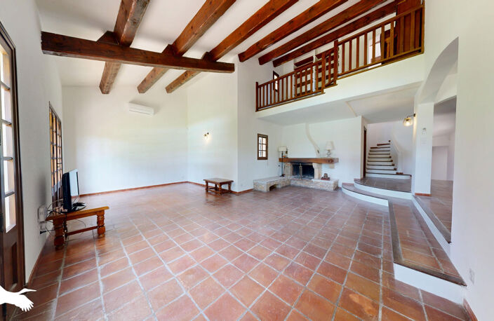 A vendre -  Allauch - Villa  7 pièces195 m2 avec jardin et piscine - dépendance - stationnement - secteur La Ribassière - 13190 Allauch — photo 5
