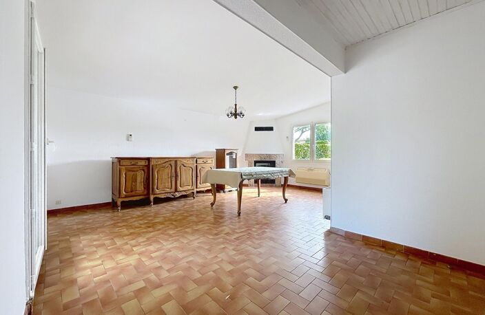 LE PONTET  ARBALESTIÈRE - MAISON DE PLAIN-PIED  3 CHAMBRES  JARDIN  2 GARAGES — photo 4