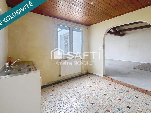 Maison d'environ 51m² à rénover et à équiper — photo du bien