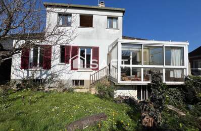 Maison spacieuse à rénover - Grand Garage — photo du bien