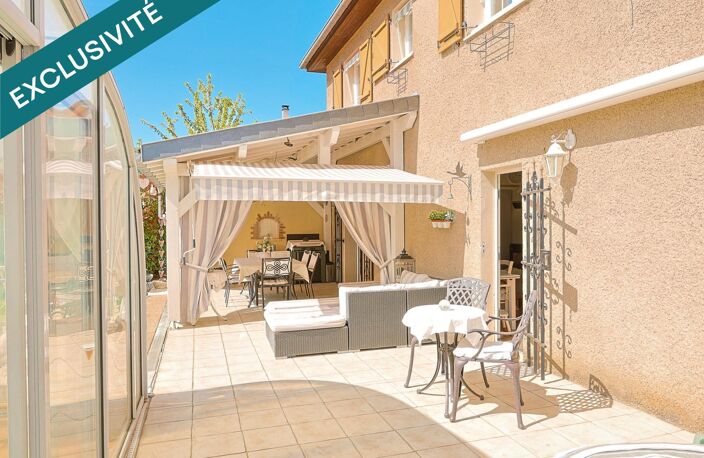 Maison individuelle 147 m²  4 chambres  Terrain 990 m²  Piscine couverte et chauffée — photo 3