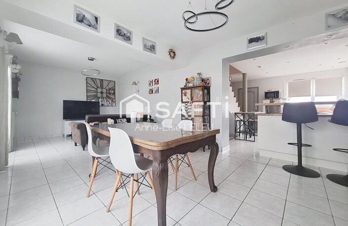 Une maison où l'on privilégie l'espace, le confort et un intérieur prêt à vivre ! — photo 2