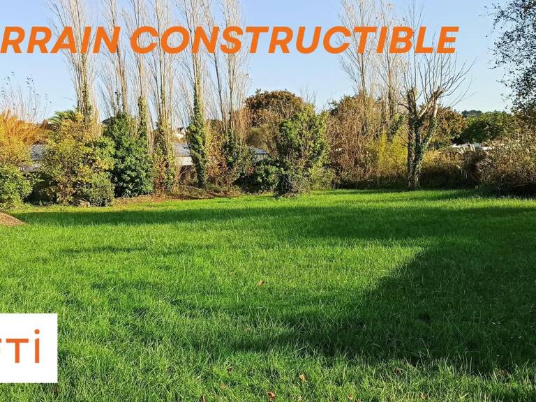 Terrain constructible à 80m de la plage — photo 1